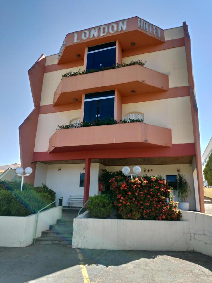 Hotel London أراراكوارا المظهر الخارجي الصورة